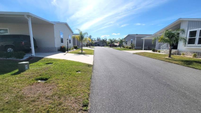 344 Siberian Cypress Circle a Winter Haven, FL Mobile or Manufactured Home for Sale